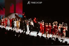 FINELYCUP梵妳卡波品牌代言人佟丽娅出席闺蜜日年度盛典图片