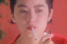 没想到，请来王祖贤和林青霞，这部港片上映后，最惊艳却是王小凤图片