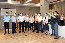 江苏省教育厅曹玉梅副厅长一行来校督查秋季开学疫情防控工作图片