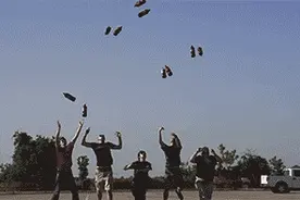搞笑GIF，可乐加薄荷，谁来一试图片
