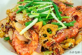 麻辣香锅怎么做才好吃，原来这么简单，学会这个技巧，色泽鲜艳图片