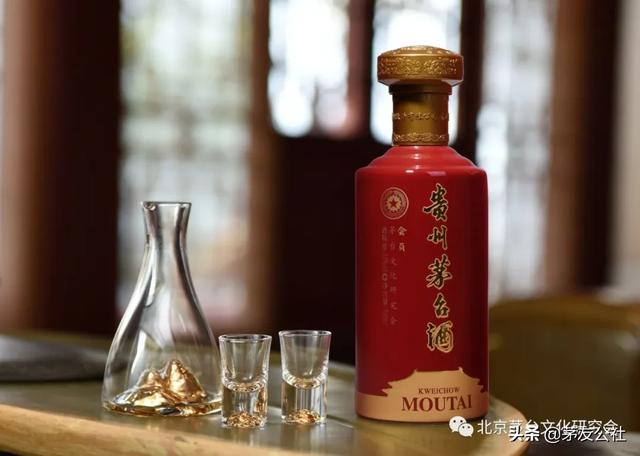 猜拳？掷骰？还有哪些好玩的游戏让酒局不冷场