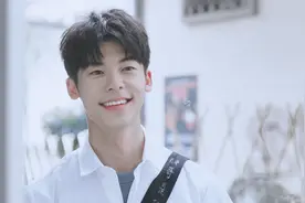 看过100部爱情剧，这个男人真是吻技top1图片