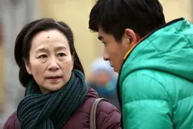 老了才知道，若不想和亲人处成仇人，别那么好心图片