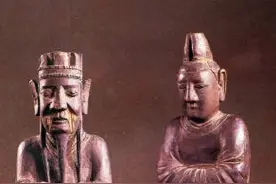 曲阜保存的子贡亲手雕刻的孔子夫妻楷木像是真品吗？图片