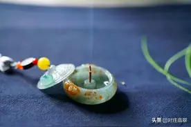 翡翠板料镯心做香插，焚香煮玉，暖心、舒心又温馨图片