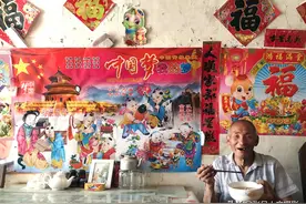 山西大山沟里，7旬老汉养5头牛种30亩地，过着与世隔绝的幸福生活图片