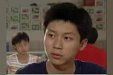 心酸的牛萌萌：8岁出道，15岁爱上李晨，如今受伤隐退成网红图片