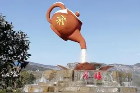 重庆“悬空茶壶”流不完的水，老外看到不敢相信：这是中国魔法图片