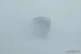 恶劣天气出现暴雪+白毛风   通辽公安浴“雪”奋战保畅通图片