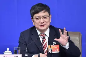 郑强教授的儿子小时候很差，长大后怎么样了？实际上非常优秀图片