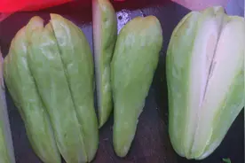 寓意好的佛手瓜，种好了果实一斤重，很多人都爱吃图片