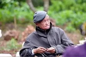 老话说“富不踏三地，穷不近两人”，真是一点没错图片