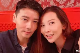 47岁蔡少芬庆生，与张晋抛下仨娃过二人世界，蒋欣评：炫夫狂魔图片