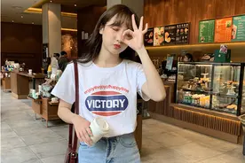美图：咖啡店的美女们图片