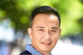 《扫黑风暴》主演侯长荣：“红楼”结缘爱一生，姥爷角色也精彩图片