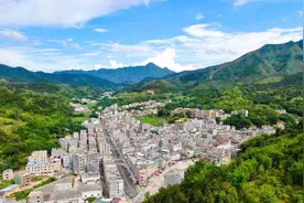 红耀泷江｜ 龙湾镇： 以党建引领铺就乡村振兴路图片
