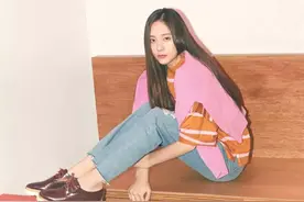 韩星合作辱华品牌吃相难看，惹网友群嘲：只能捡我们不要的烂品牌图片