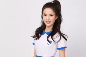 54岁李若彤像少女，瘦了就是美？睡前这样做瘦腿美背重塑好身材图片