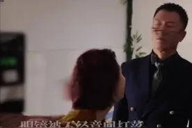 孙红雷车晓私下互动好亲密，被女方连锤几下胸口，脸上还都是笑容图片