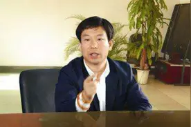 辽宁钢铁富豪方威：小时候收废铁，现年赚六百亿，死后遗产给国家图片