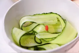 蜂蜜和黄瓜做面膜有什么作用？黄瓜蜂蜜面膜的做法与功效图片