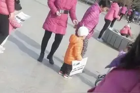 地表最强的撞衫现场。这就不考虑谁丑谁尴尬的问题了吧？哈哈哈哈图片