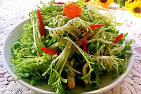 美食凉菜分享：凉拌穿心莲、凉拌土豆丝、凉拌苦菊菜的简单做法图片