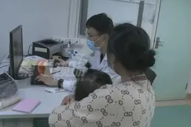 玩具又出事！1岁女童误食“水宝宝”…这几点家长必须注意图片