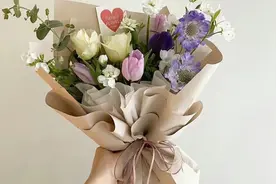 “需要见识肮脏与腐烂，却依然保持内心的芬芳”是什么意思呢？图片