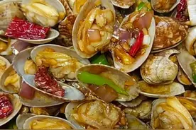 辣炒花蛤这样做香辣鲜嫩多汁，只需掌握好“2个不要1个要”的技巧图片