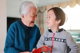 家里有3个孩子，老二最容易成为受气包，小S坦言：一直冷落老二图片