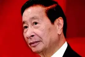 深挖 | 退休首富李兆基：击败李嘉诚的男人图片