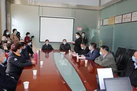 青海省人大领导、代表见证西宁法院执行工作图片