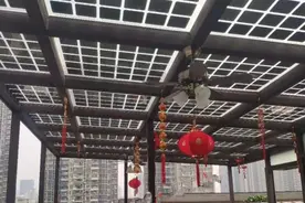 有院子记得装上这种棚，好看还隔热，夏天空调冬天暖气都不费电图片