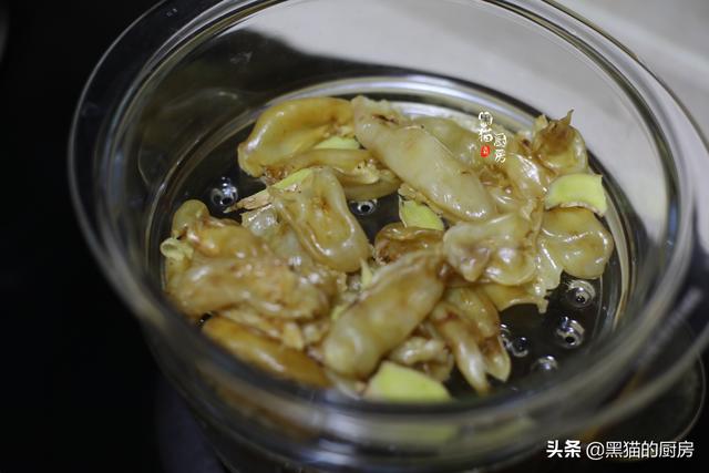花胶莲子百合银耳 2026年花胶粥银耳莲子