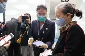 武汉“重启” 深圳至武汉首趟航班起飞图片