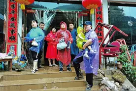 警灯闪亮暴雨夜——山阳7.23抗洪抢险的故事图片