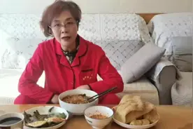 贾梅终于回归图片