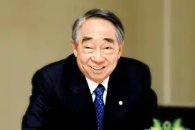 穷苦出身，甚至想过自杀，他从一条破船起家，奋斗成「世界船王」图片
