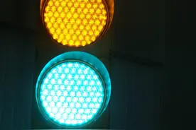 郑州这些路口的信号灯“偷懒”不工作，早高峰请注意安全！图片