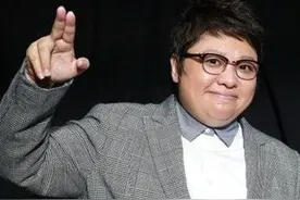 “铁肺公主”韩红：与许志安当街拥吻，暗恋栾树被分手，至今未婚图片