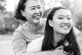 我不当超人妈妈，只当小女人，生活虽清苦，内心却很甜图片