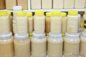 铁勺挖不动的蜂蜜和透明的液体蜂蜜哪个好？论蜂蜜的结晶性和好坏图片