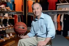体操王子重登巅峰开创30年企业，离不开这个人，落幕太凄凉图片