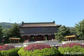 现在一块墓地是多少钱？二十年后还能继续使用吗？图片
