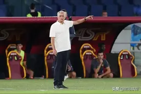穆帅效应！罗马主队球迷的上座率更是高达97.3% 几乎是满员的状态图片
