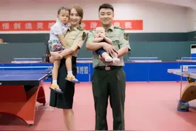 有福气！38岁王皓娶美女舞蹈演员，7岁儿子成功夺得高球冠军图片