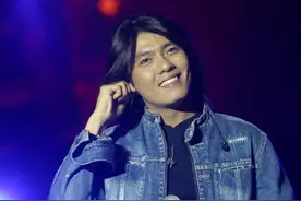 《离别》《撕夜》红极一时的阿杜46岁重返歌坛这几年他在逃避什么图片