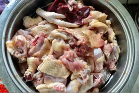 四川名菜“仔姜鸡”的家常做法，鸡肉鲜嫩，姜香扑鼻，吃起真过瘾图片